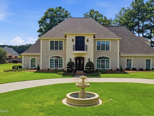 301 Pinehurst Circle, Ridgeland, MS 39157
