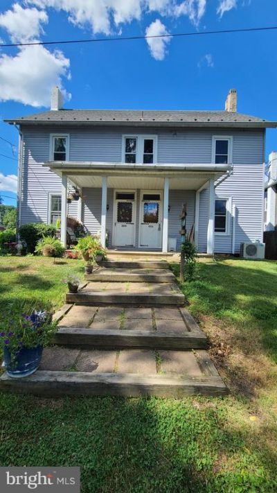 3213 WALNUT STREET, SPRINGTOWN, PA 18081