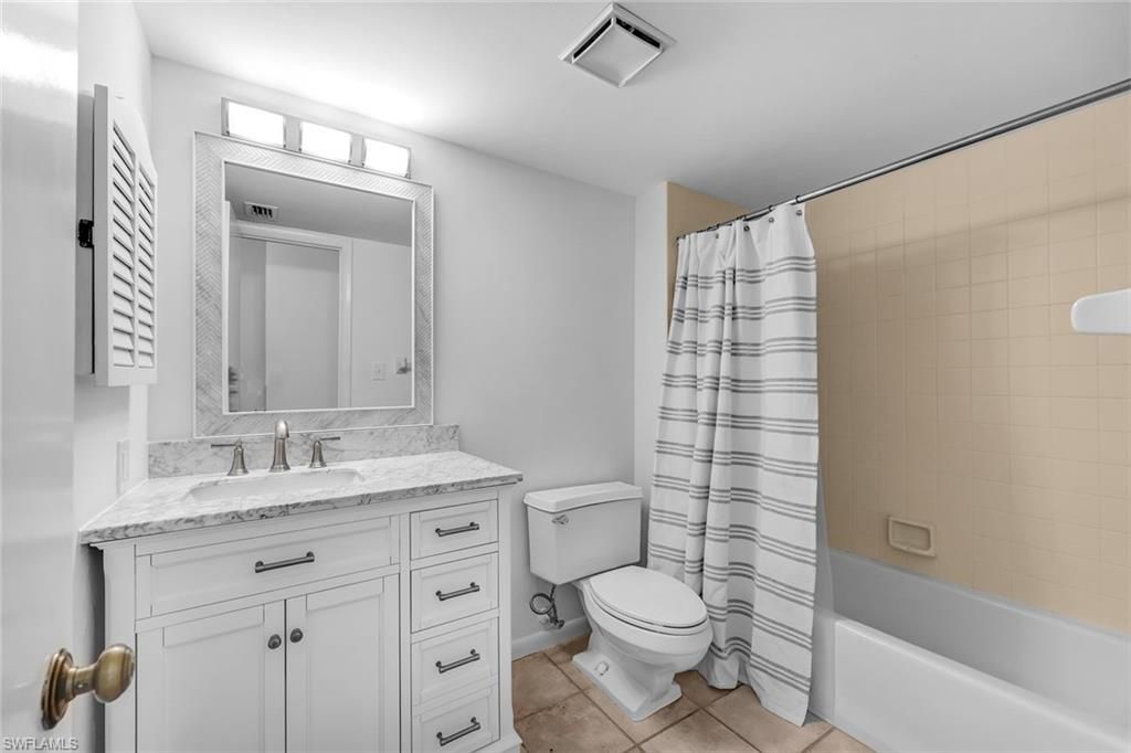 3200 Binnacle Dr , Unit B4, Naples, FL 34103 Photo