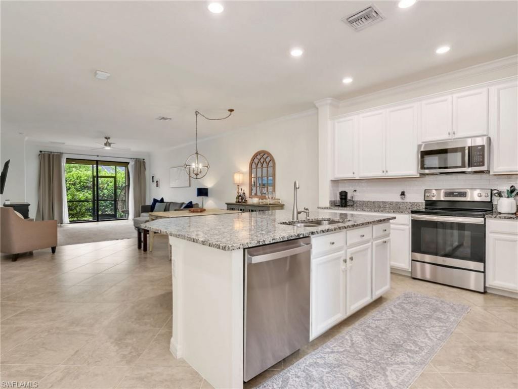 9157 Glenforest Dr, Naples, FL 34120 Photo