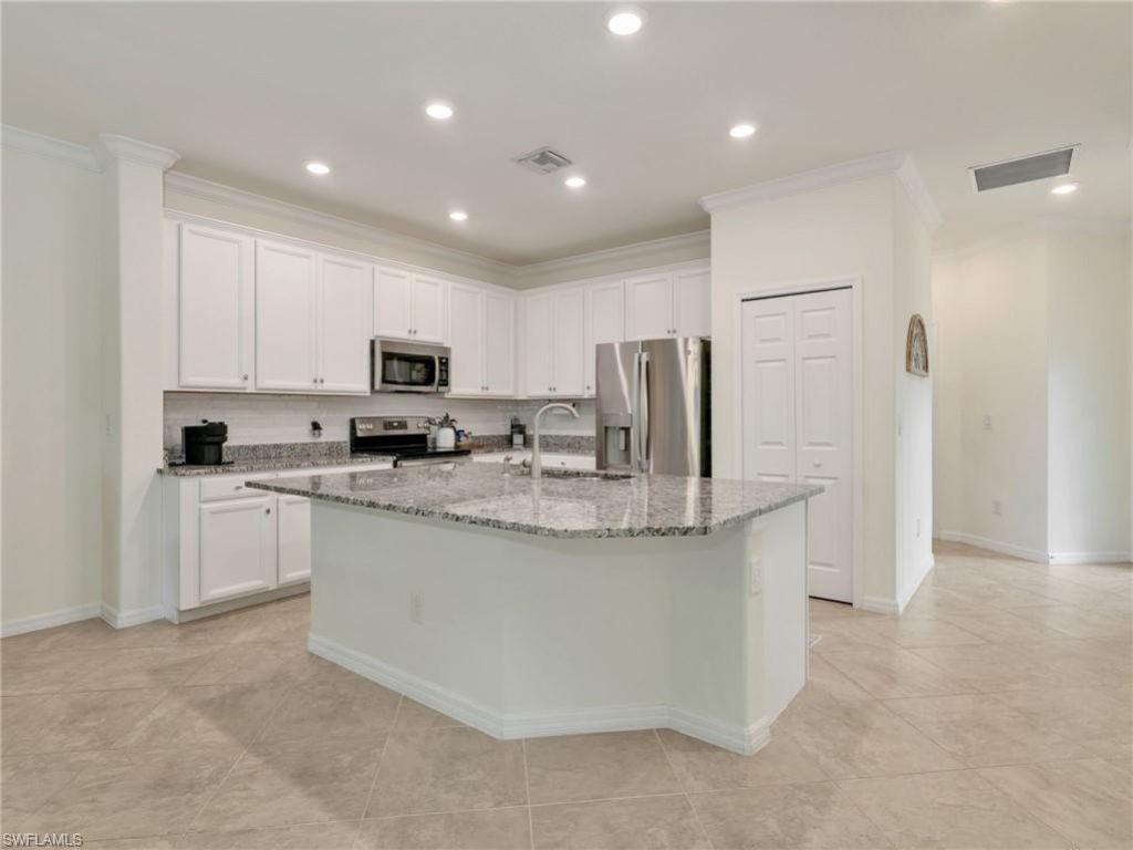 9157 Glenforest Dr, Naples, FL 34120 Photo
