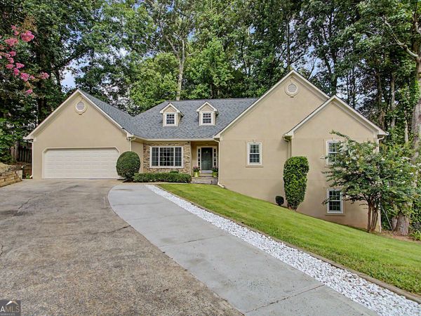 311 Clubhouse Court NW, Kennesaw, GA 30144