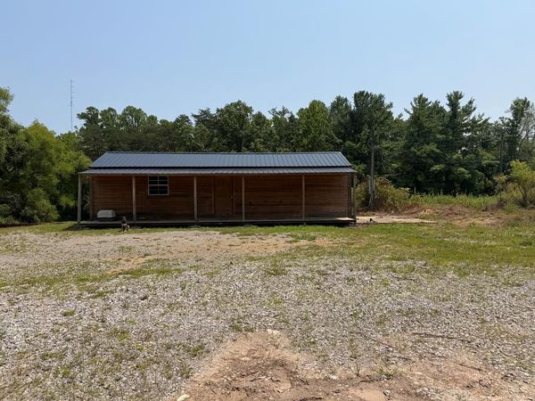 112 State Garage Rd., Jamestown, TN 38556
