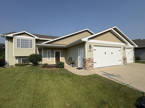 2236 16th Avenue S, Brookings, SD 57006