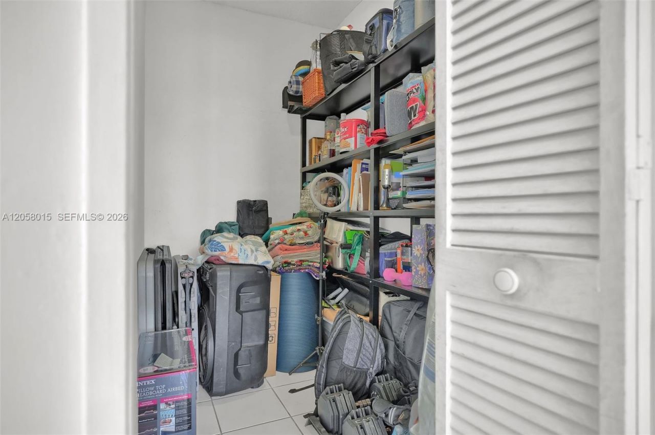 9177 Fontainebleau Blvd, Unit 3, Miami, FL 33172 Photo