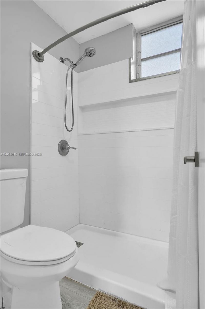 9177 Fontainebleau Blvd, Unit 3, Miami, FL 33172 Photo