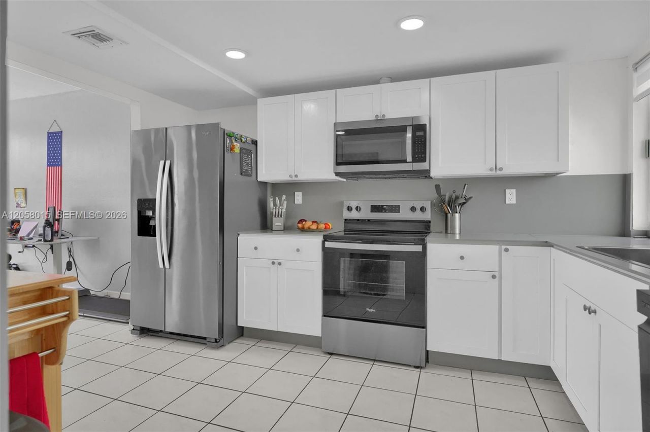 9177 Fontainebleau Blvd, Unit 3, Miami, FL 33172 Photo