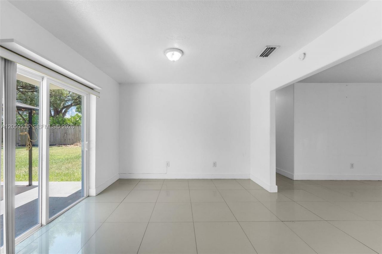 15543 SW 107th Ct, Miami, FL 33157 Photo