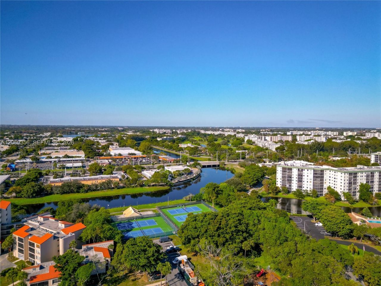 2302 S Cypress Bend Dr, Unit 306, Pompano Beach, FL 33069 Photo