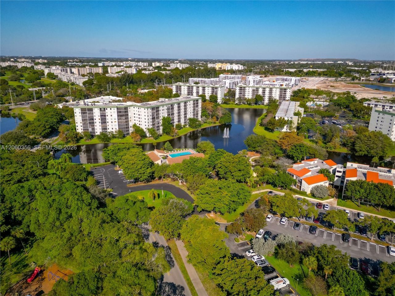 2302 S Cypress Bend Dr, Unit 306, Pompano Beach, FL 33069 Photo