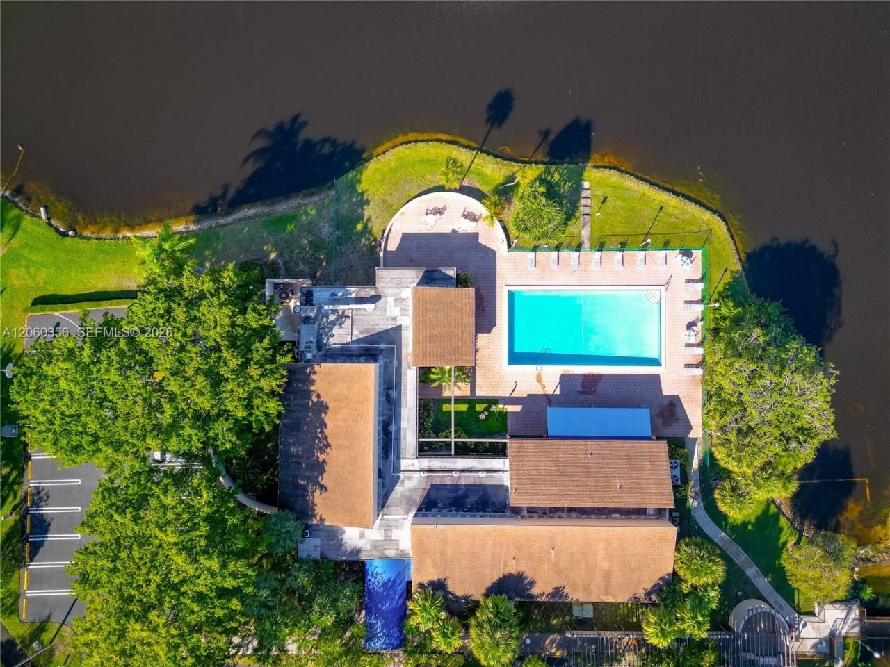 2302 S Cypress Bend Dr, Unit 306, Pompano Beach, FL 33069 Photo