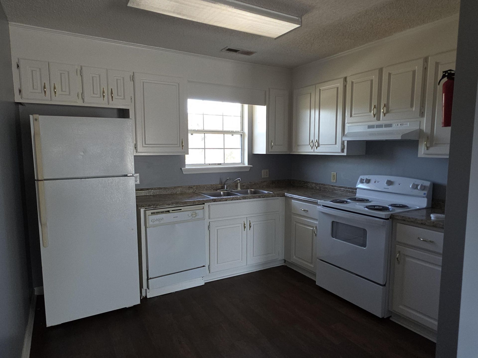 100-106 Tonyota Court Photo 6