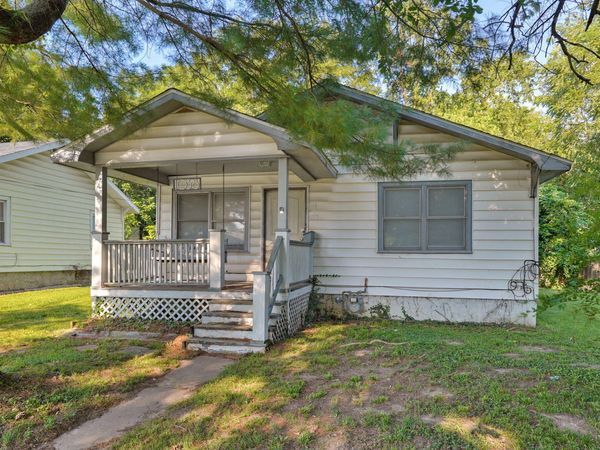 1038 S Stewart Avenue , Springfield, MO 65804