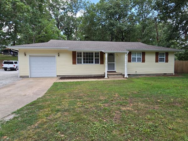 101 Red Oak Loop , Carl Junction, MO 64834