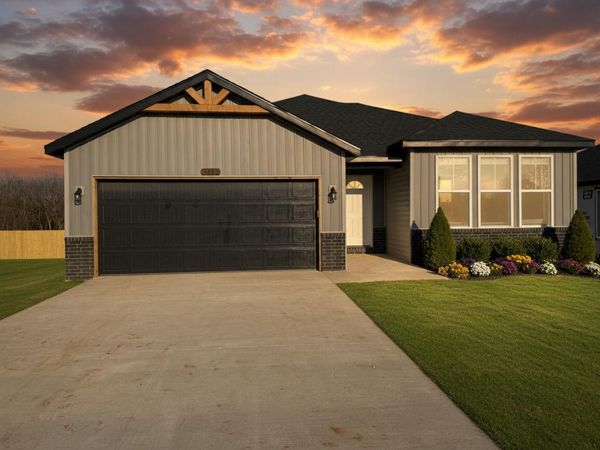 3462 N Ohara Avenue , Springfield, MO 65803