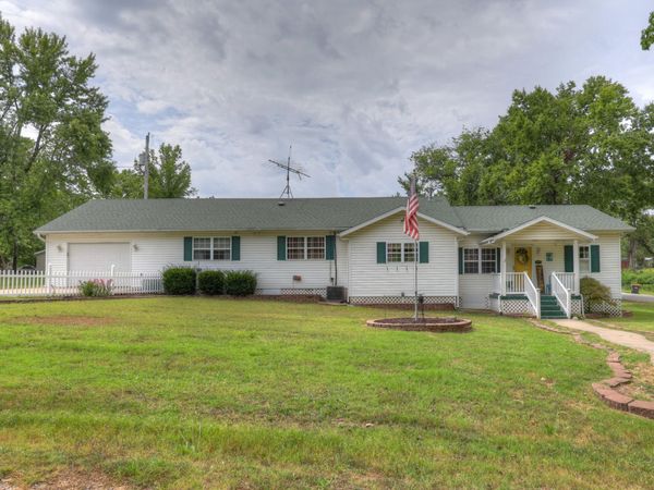 101 Third Street , Jasper, MO 64755