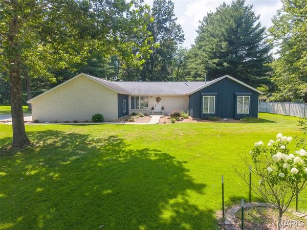 2405 Washingtpm Street , Salem, IL 62881