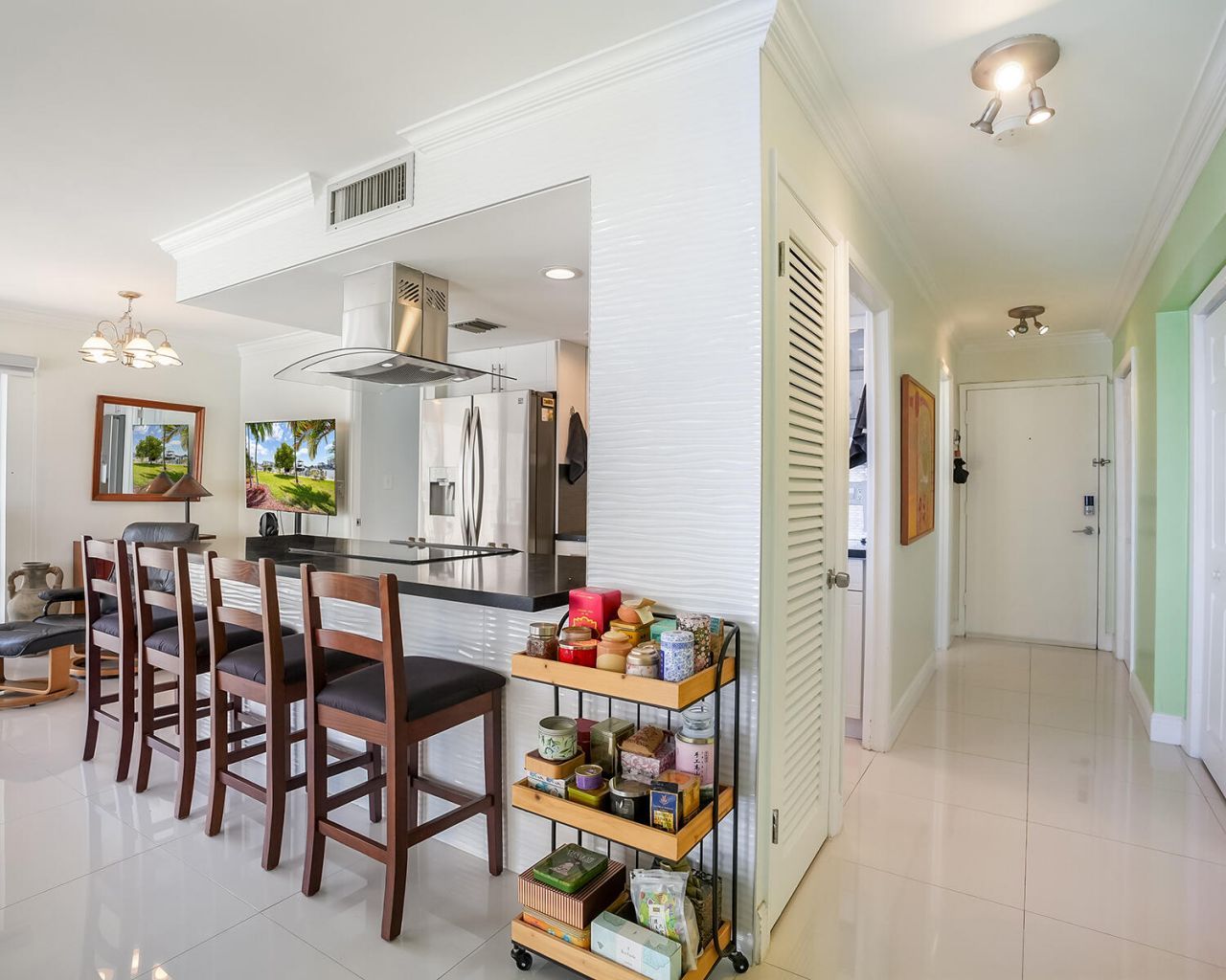 126 Golden Isles Drive, Unit 52A, Hallandale Beach, FL 33009 Photo