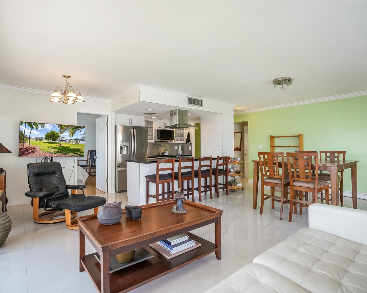 126 Golden Isles Drive, Unit 52A, Hallandale Beach, FL 33009 Photo
