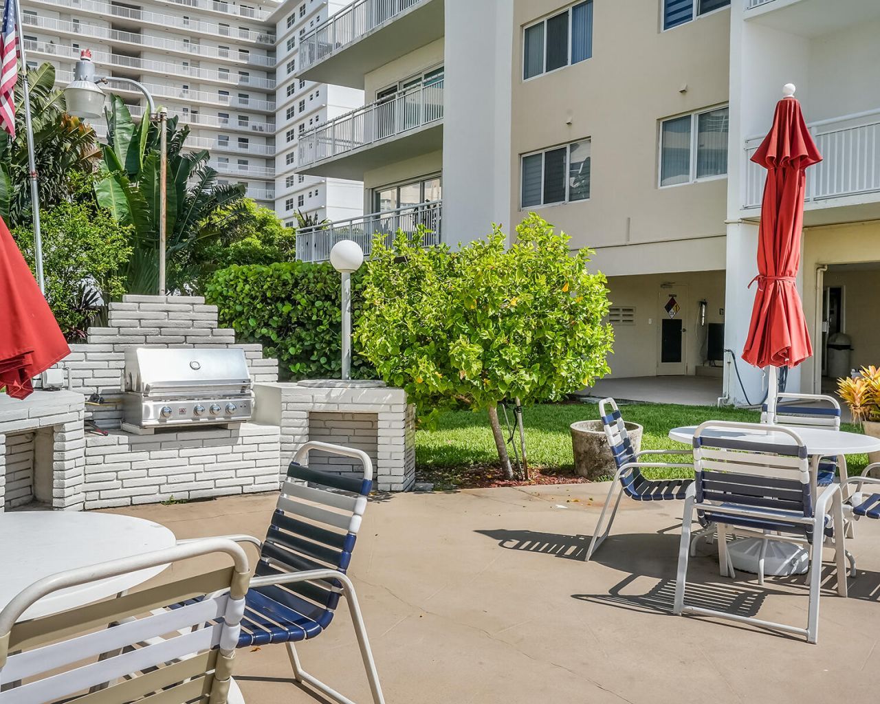 126 Golden Isles Drive, Unit 52A, Hallandale Beach, FL 33009 Photo