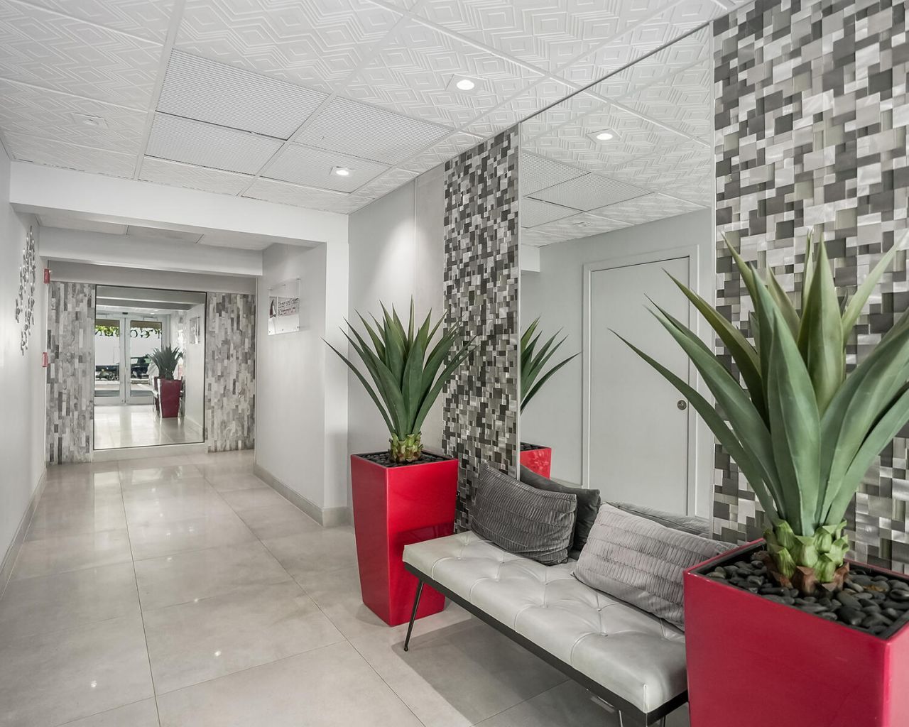 126 Golden Isles Drive, Unit 52A, Hallandale Beach, FL 33009 Photo