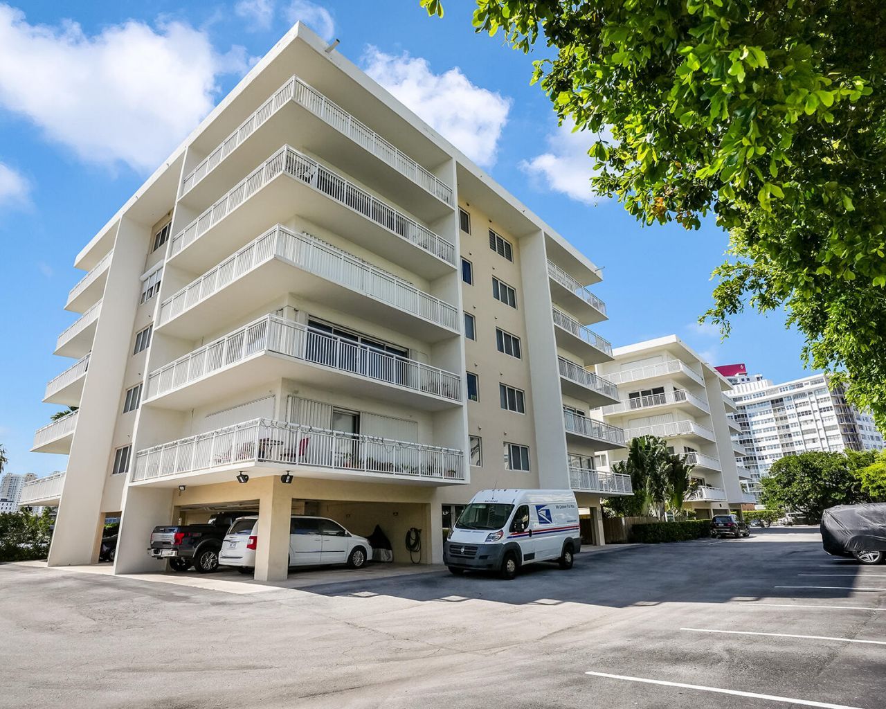 126 Golden Isles Drive, Unit 52A, Hallandale Beach, FL 33009 Photo