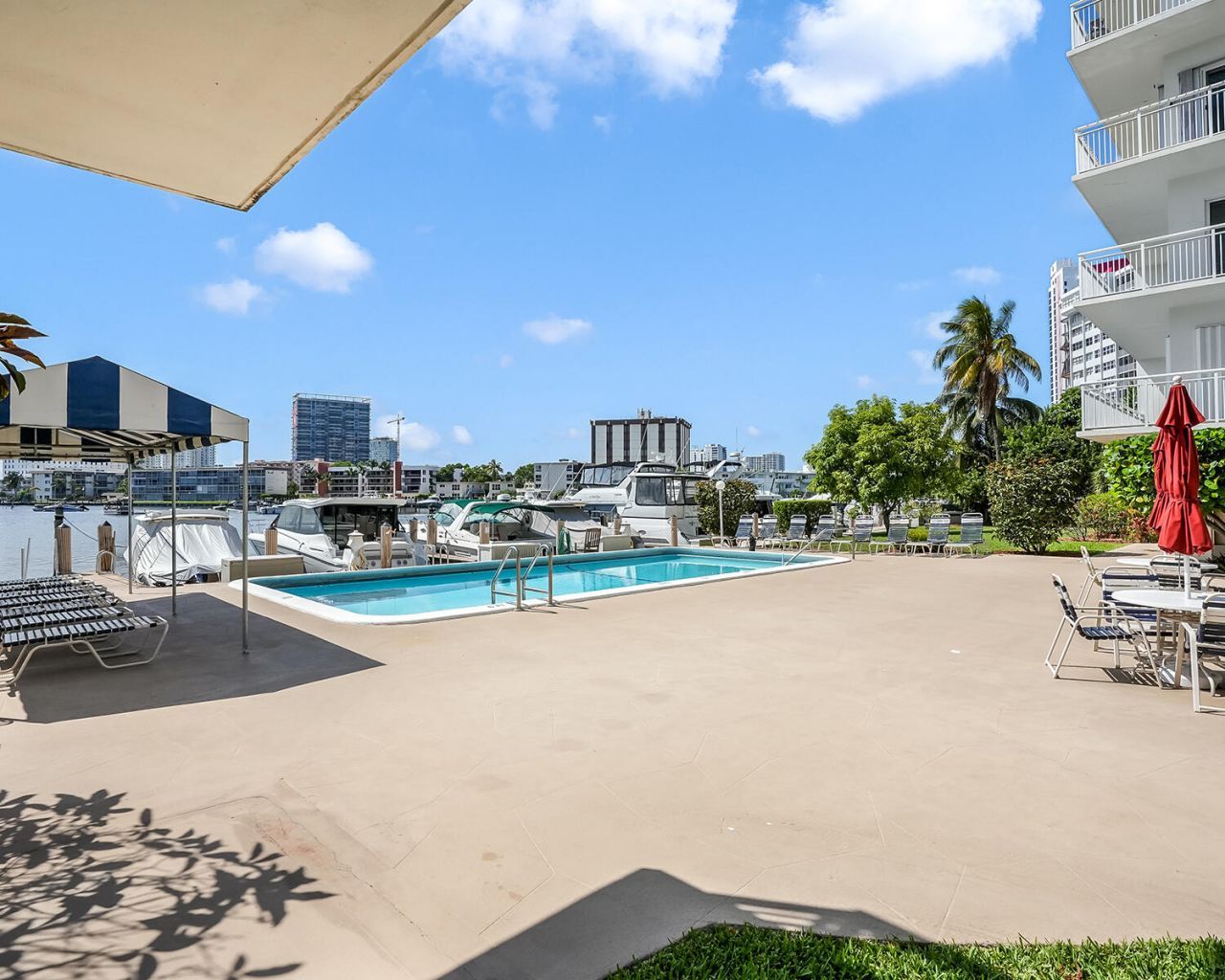 126 Golden Isles Drive, Unit 52A, Hallandale Beach, FL 33009 Photo