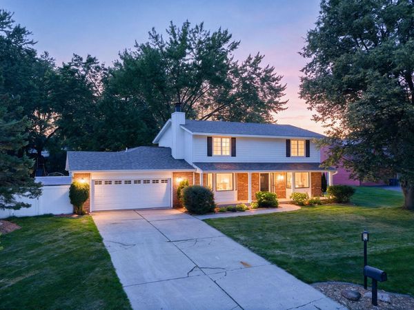 7610 Heritage Road, Eden Prairie, MN 55346