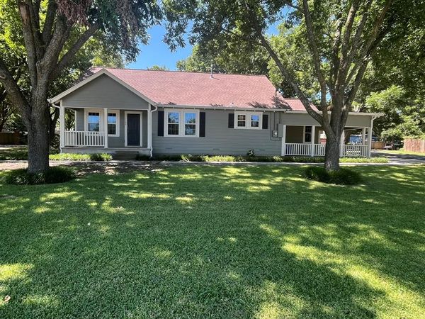 1100 E Franklin Street , Hillsboro, TX 76645