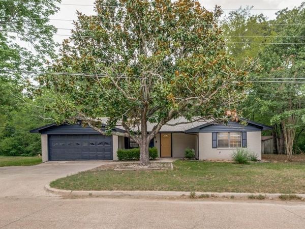 1311 Forrest Drive , Canton, TX 75103