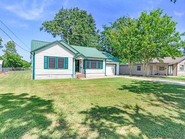 1409 Cedar Street, Bonham, TX 75418