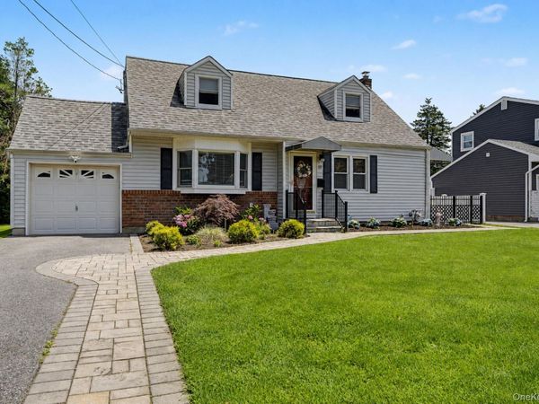 18 Heath Lane , East Northport, NY 11731
