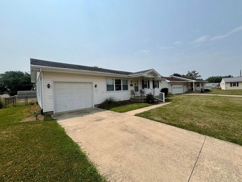1605 Sunset Drive, Washington Court House, OH 43160 Photo 1