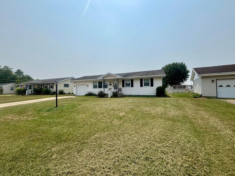 1605 Sunset Drive, Washington Court House, OH 43160 Photo 3