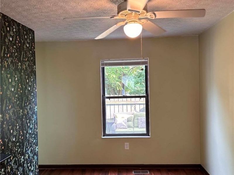 2295 Laurelwood Drive, Columbus, OH 43229 Photo 10