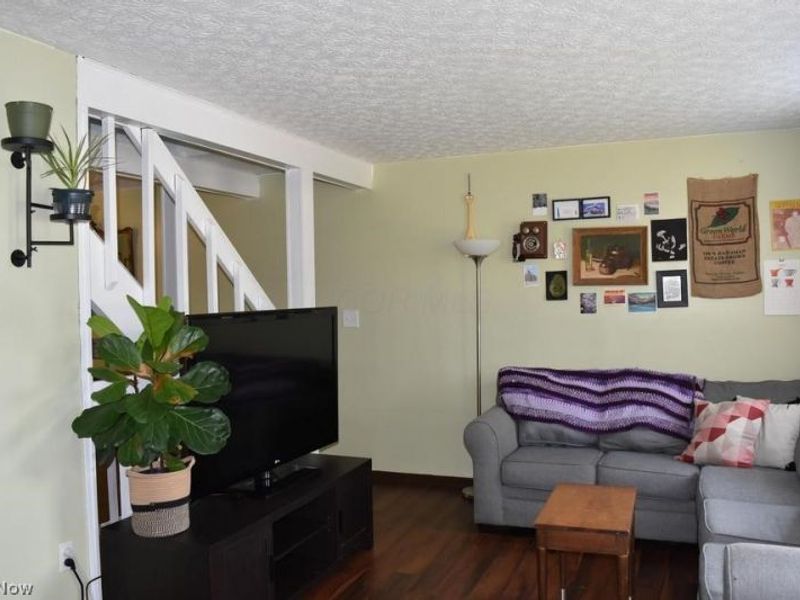 2295 Laurelwood Drive, Columbus, OH 43229 Photo 6