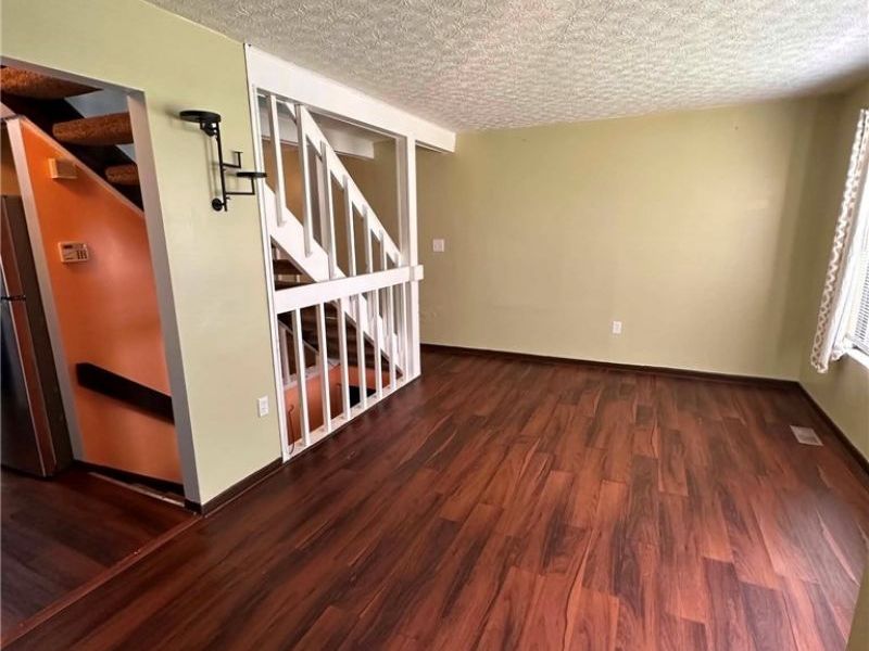 2295 Laurelwood Drive, Columbus, OH 43229 Photo 6