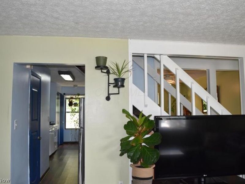 2295 Laurelwood Drive, Columbus, OH 43229 Photo 8