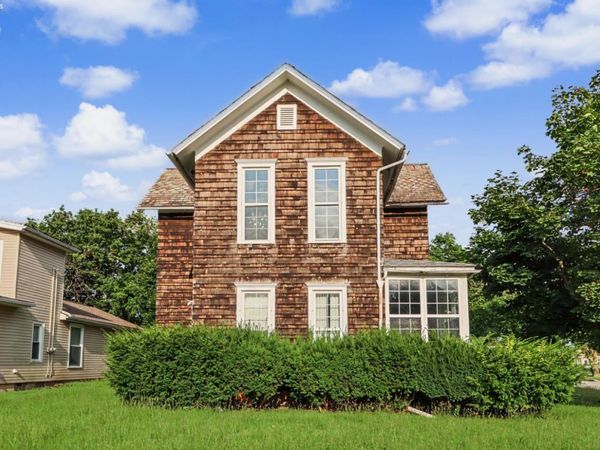 24 E Emerald Street, Willard, OH 44890