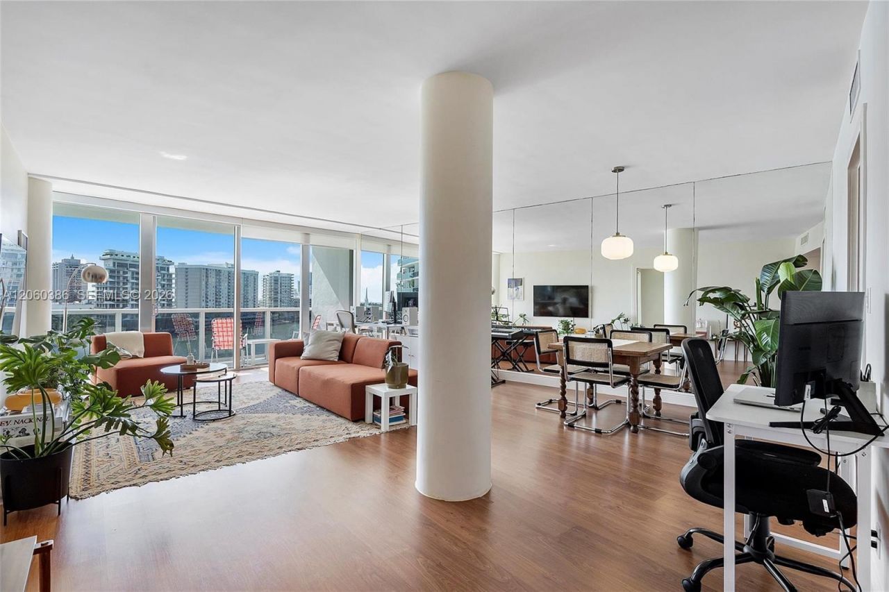 900 Bay Dr , Unit 716+Dock S, Miami Beach, FL 33141 Photo
