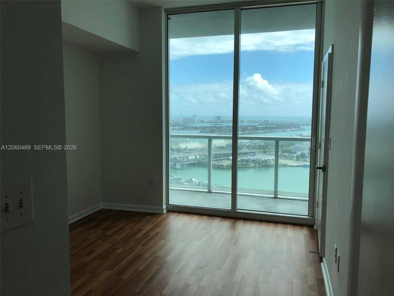 253 NE 2nd St, Unit 4207, Miami, FL 33132 Photo