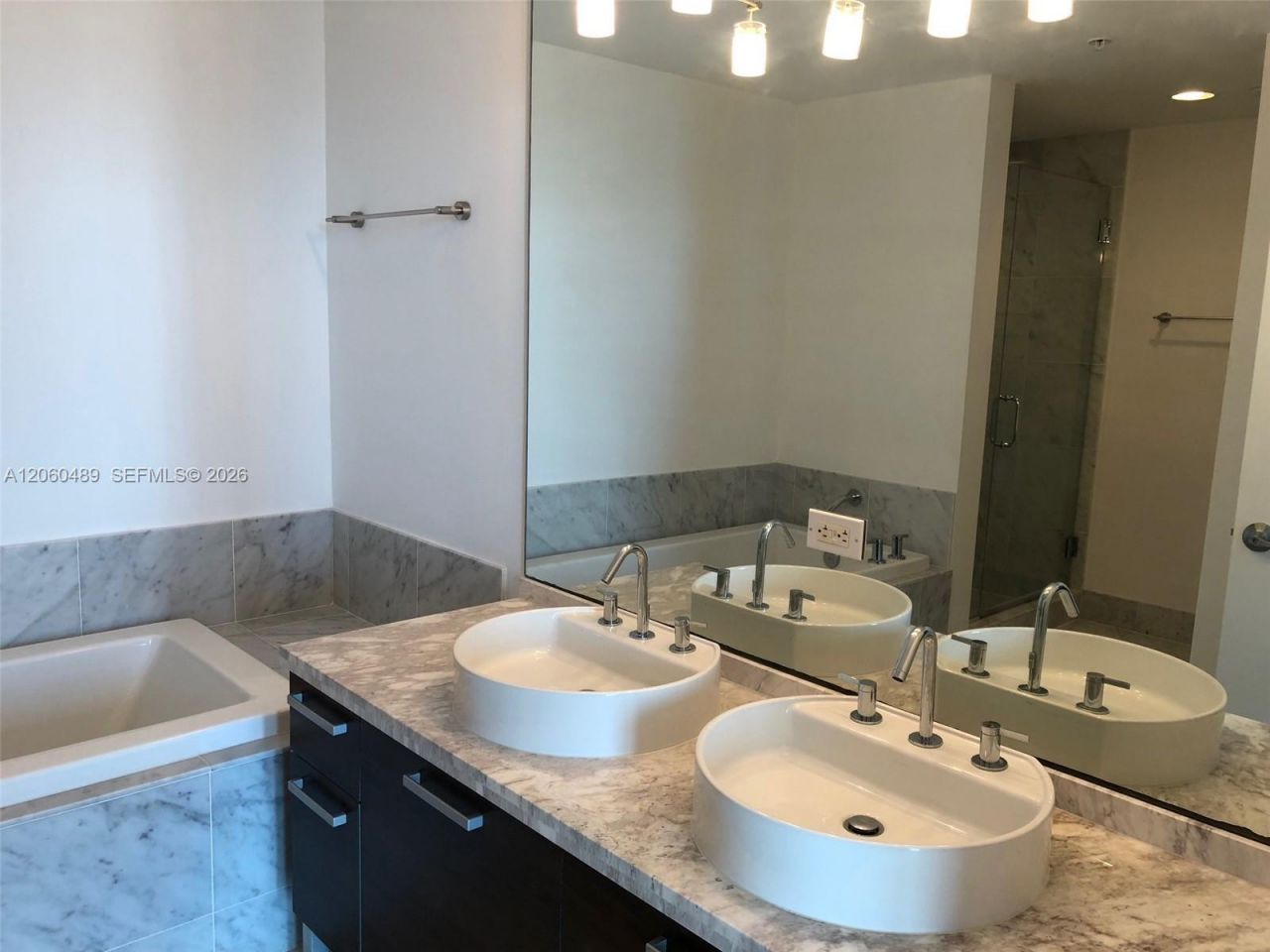 253 NE 2nd St, Unit 4207, Miami, FL 33132 Photo