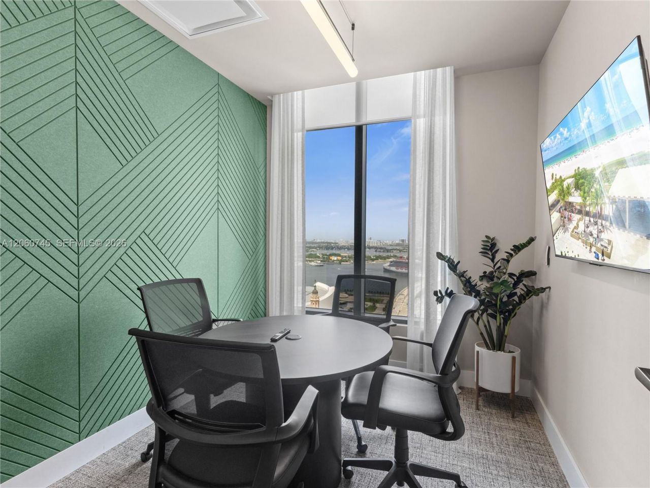 121 NE 5th St , Unit 504, Miami, FL 33132 Photo