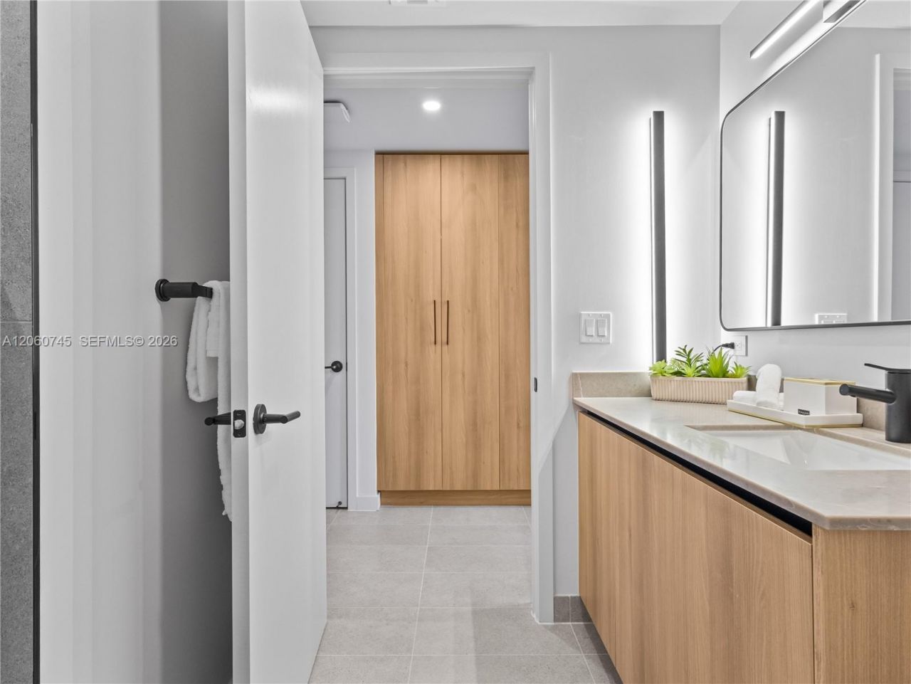 121 NE 5th St , Unit 504, Miami, FL 33132 Photo