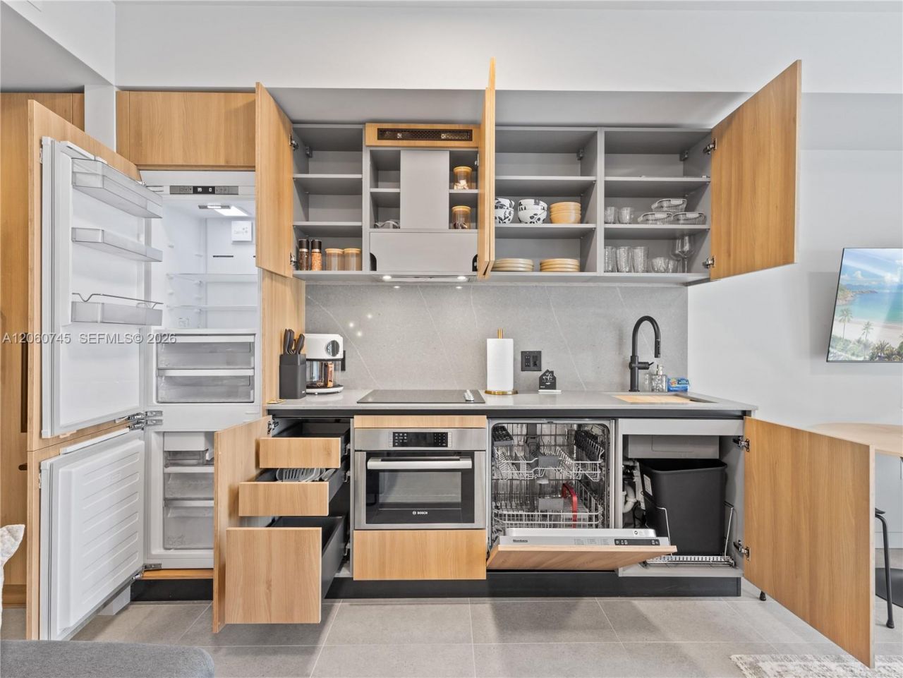 121 NE 5th St , Unit 504, Miami, FL 33132 Photo