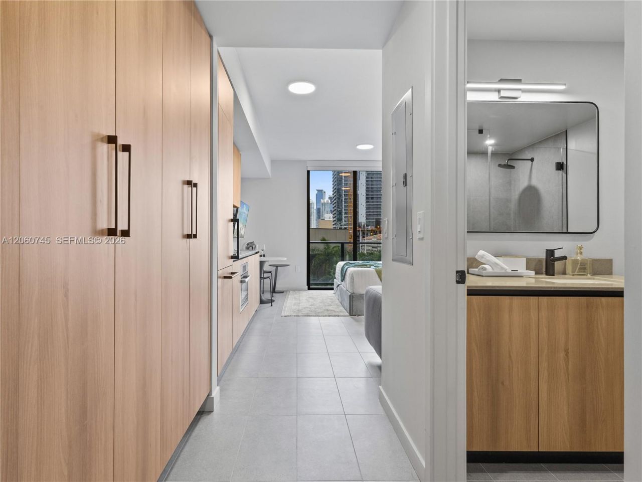 121 NE 5th St , Unit 504, Miami, FL 33132 Photo