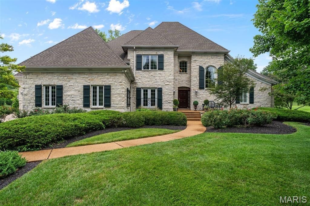 5 Briarbrook Trail , Des Peres, MO 63131 Main Photo