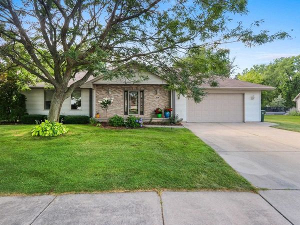576 ST MARYS STREET, De Pere, WI 54115
