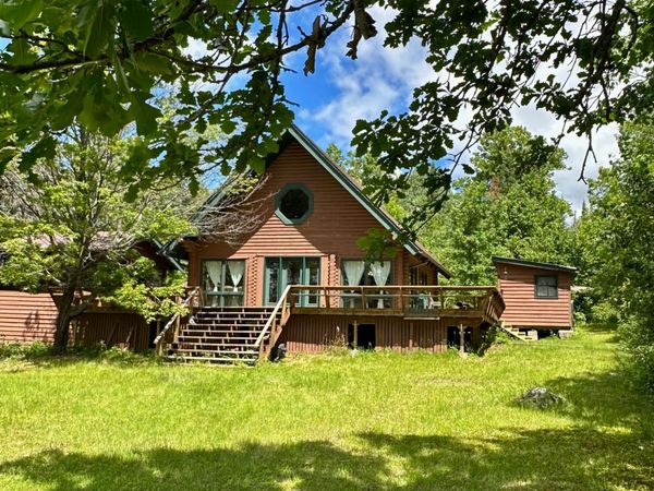 1909 Lynx Island, International Falls, MN 56649
