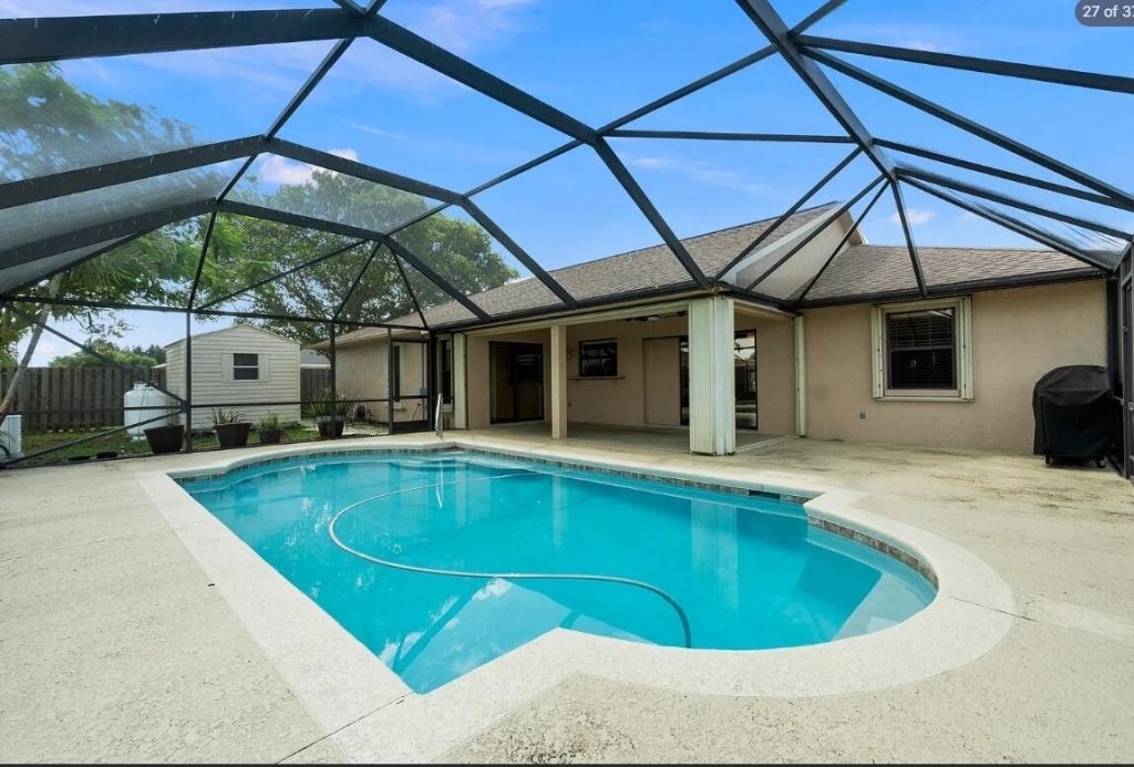 329 SE Oakridge Drive, Port Saint Lucie, FL 34984 Photo
